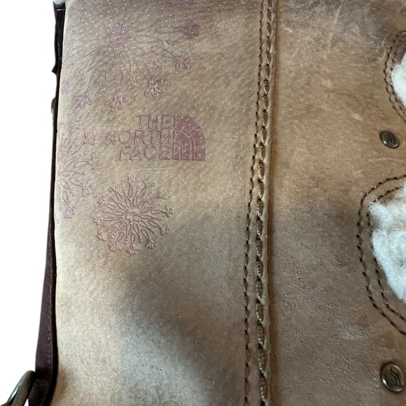 The North Face Tan and Brown Winter Boots with Fur Trim Size 6.5 - Picture 4 of 16